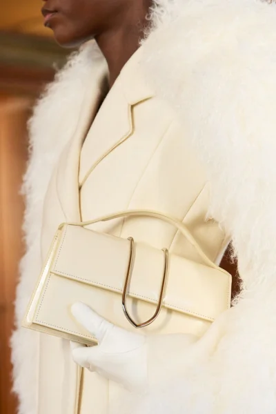 Look 24